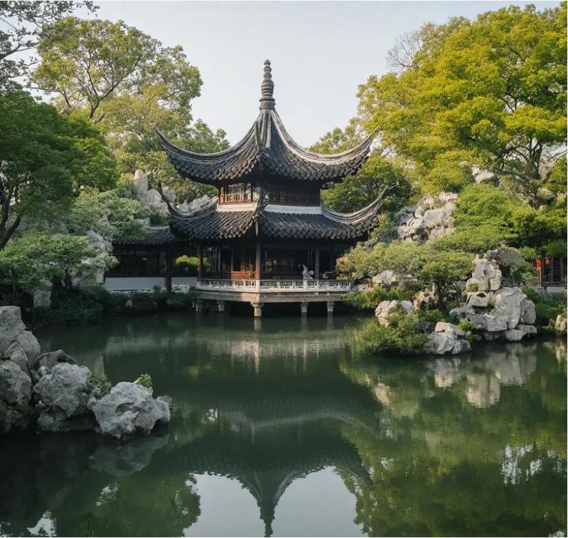 乌鲁木齐忆霜餐饮有限公司